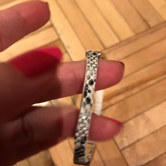 Guess bracelet nwot - Picture 5 of 6